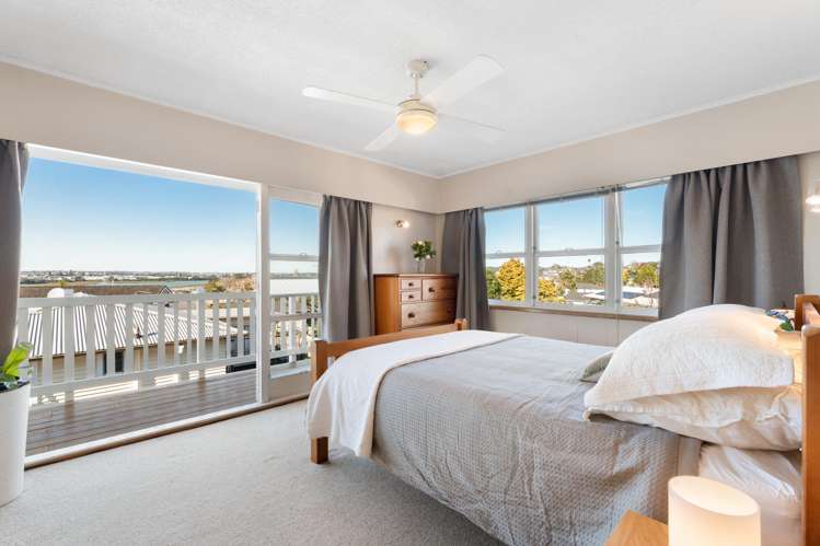 15 Jaemont Avenue Te Atatu South_17
