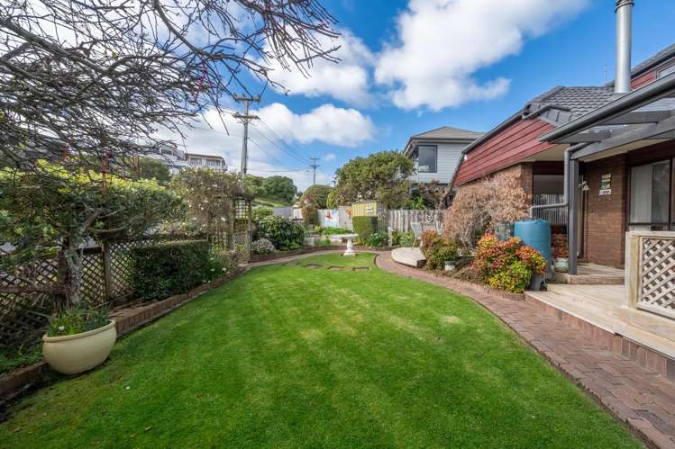1/2 Basilton Close Bucklands Beach_22