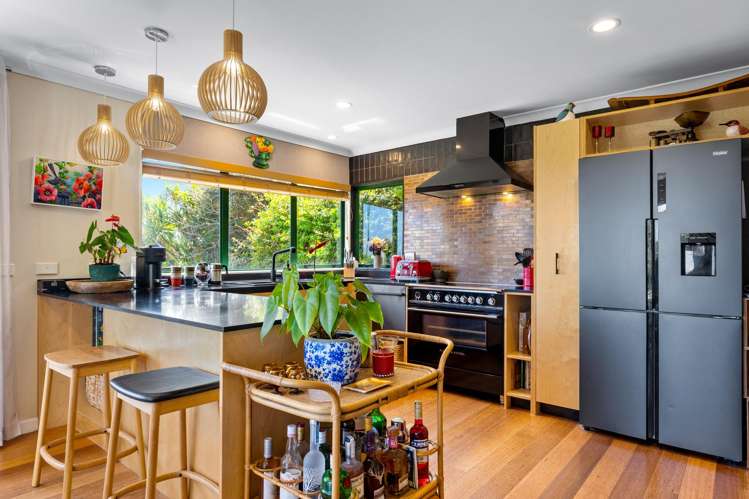 6 Berridge Road Muriwai Beach_8