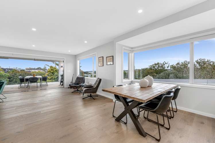 37 Glenfern Road Mellons Bay_11