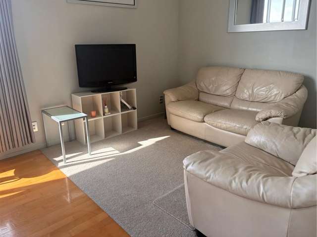 86 The Strand 1761_2