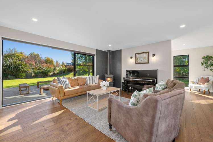 8 Bradleigh Park Fairhall_11