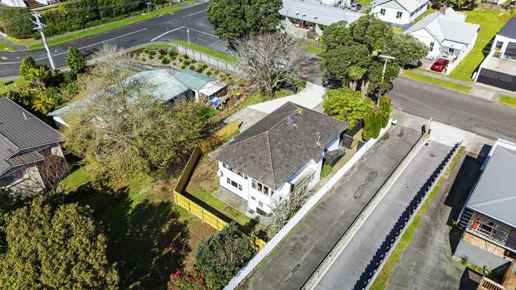 6 Whiteley Street Moturoa_32