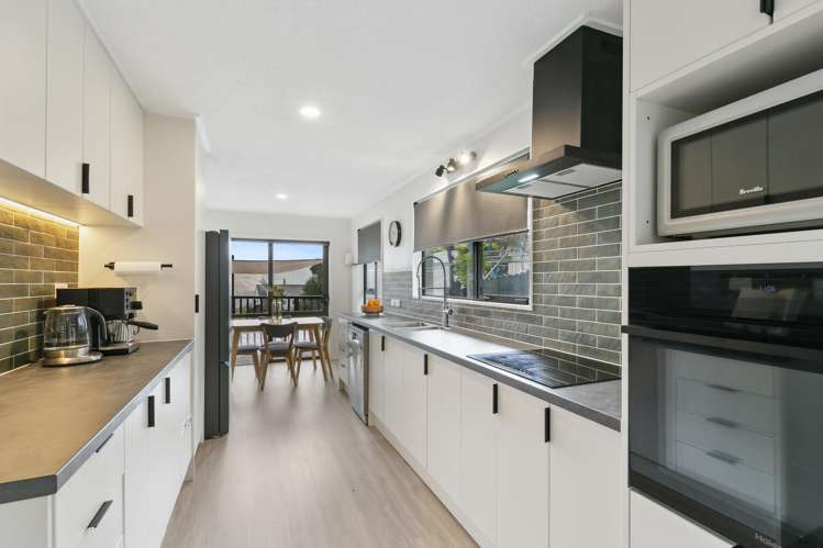 11 Mandeville Crescent Grenada Village_6