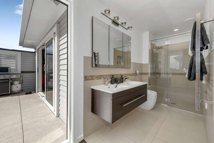 9 Bradbury Road Botany Downs_19