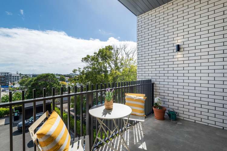 210/165 Lake Road Northcote_6