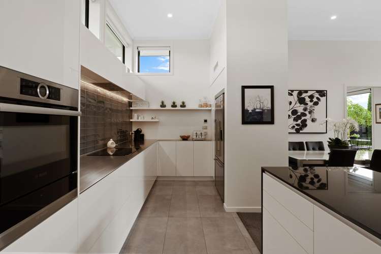 4 Carnaveron Drive Lincoln_8