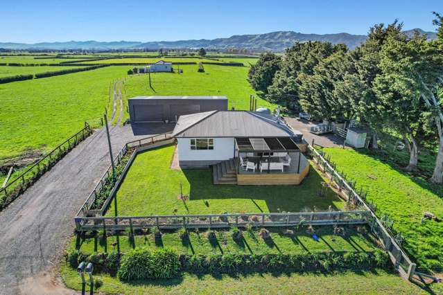 Thoughtfully renovated - Comfort and rural charm
