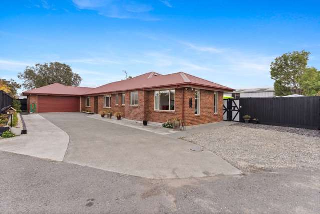 Beautiful Family Home, Extra Flexibility!