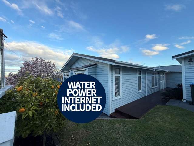 Spacious Family Home with Breath taking Views - Utilities Included