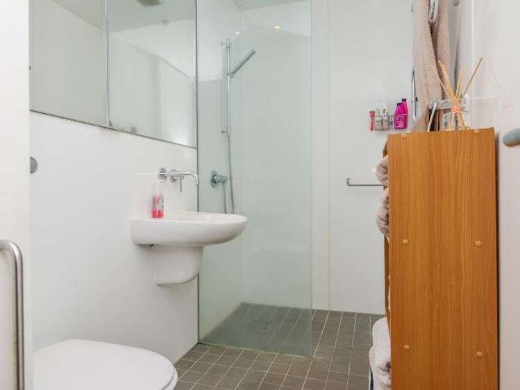 302/22 Fisher-Point Drive Auckland Central_6