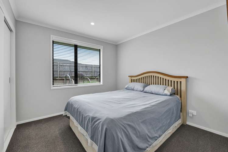 34d Honeyfield Drive Whalers Gate_16