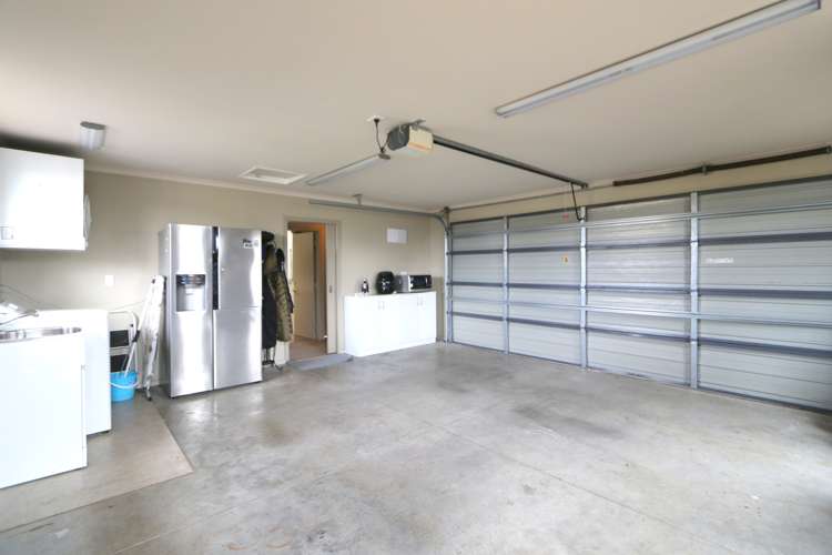 387 Herbert Street Windsor_18