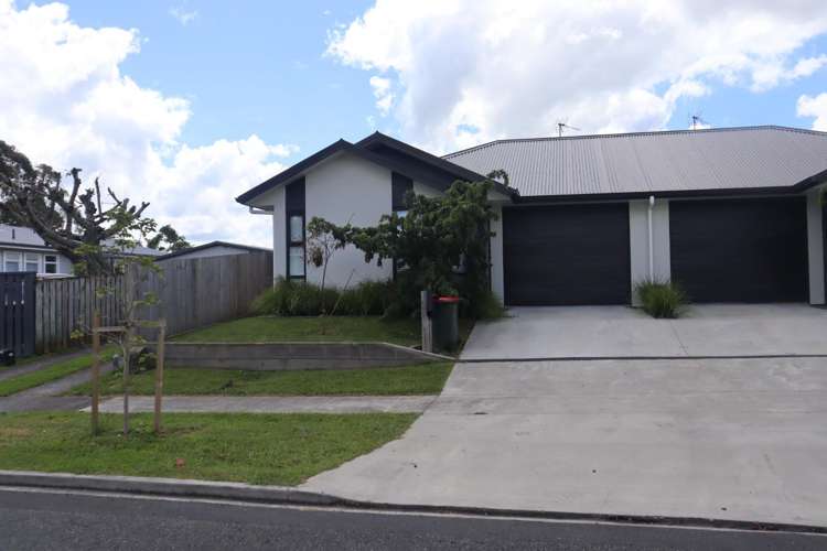 4/2 Opal Place Chartwell_1