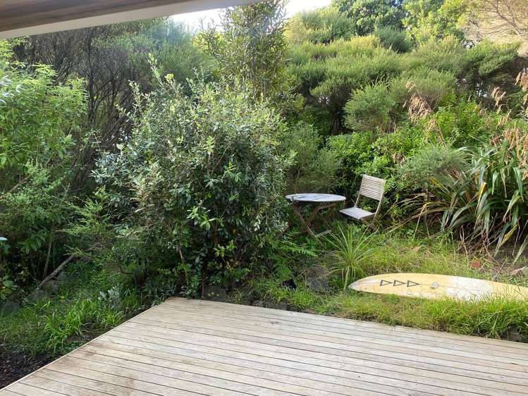 Kutir Cabin/122 Lone Kauri Road Karekare_10