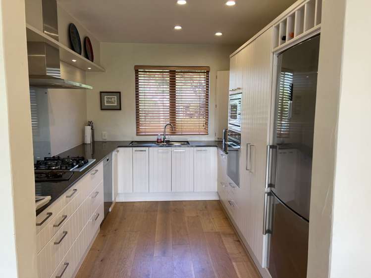 4 Monkton Close Greenhithe_7