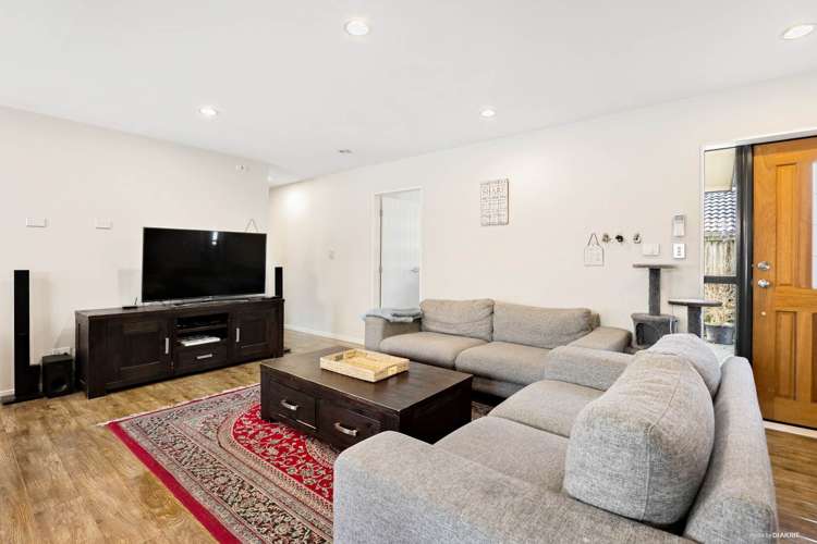 12 Manning Rise Flat Bush_14