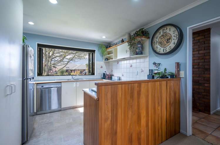 6 Saint James Avenue Richmond_10