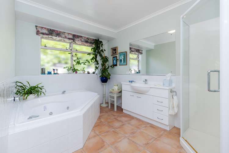 44 Limousin Place Grandview Heights_16