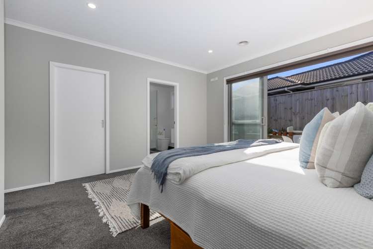 20 Rotorua Grove Aotea_13