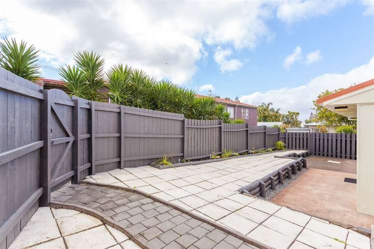2/35 Wattle Street New Lynn_11