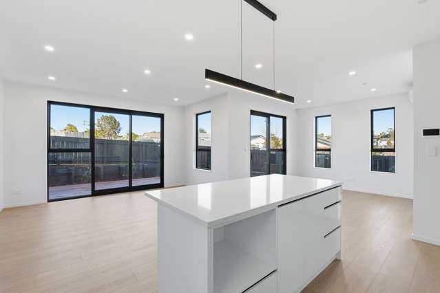 54 Athena Drive Totara Vale_3