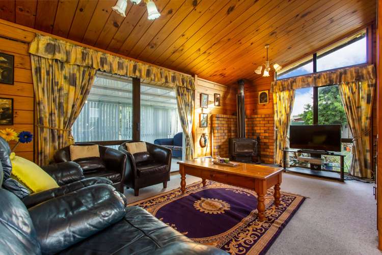 6 Chantal Place Papakura_5