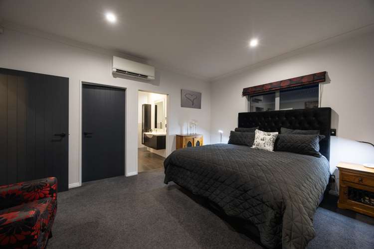 3 Riverstone Grove Hokowhitu_18