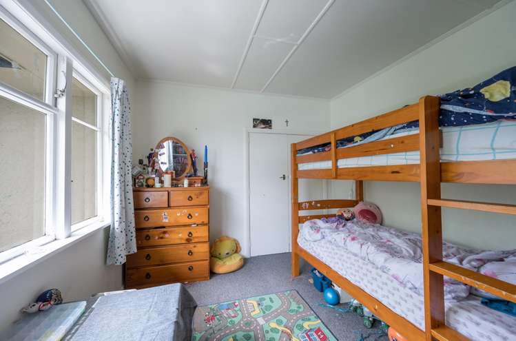 27 Jenner Road Toi Toi_11