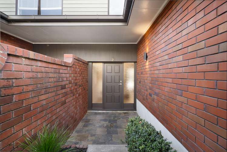 2/159 Norman Lesser Drive_3