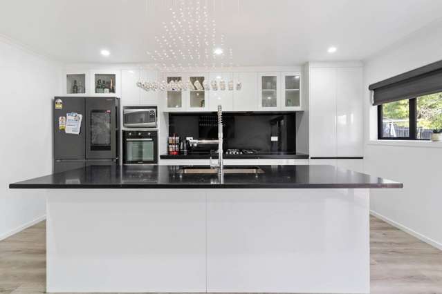 7 Juvena Place Clover Park_1