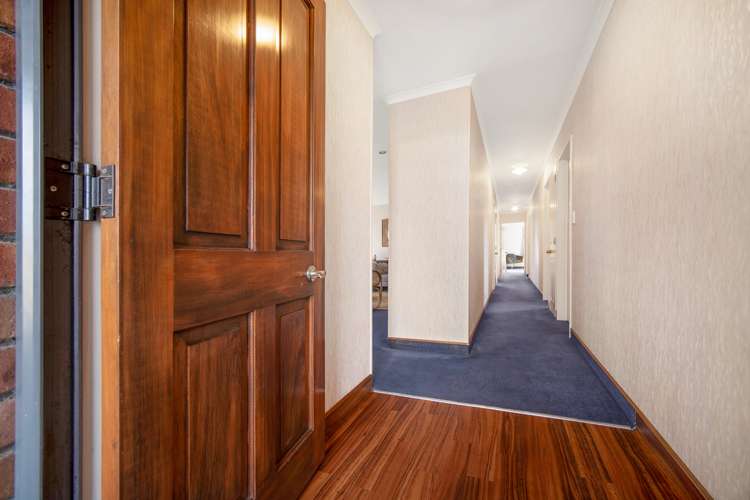 7 Otia Drive Richmond_6