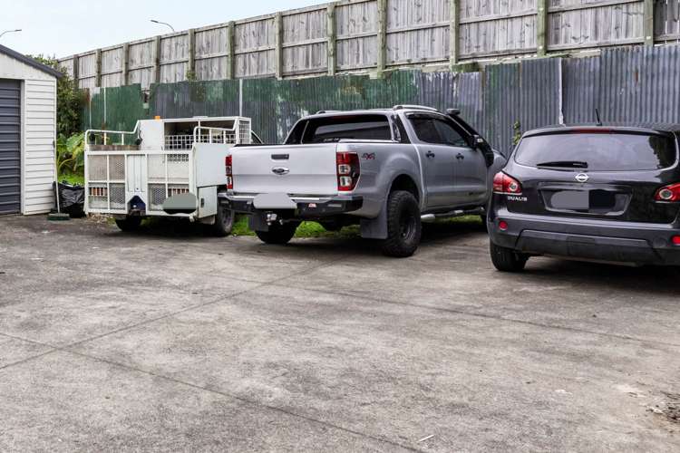 15 Landsdale Place Massey_13