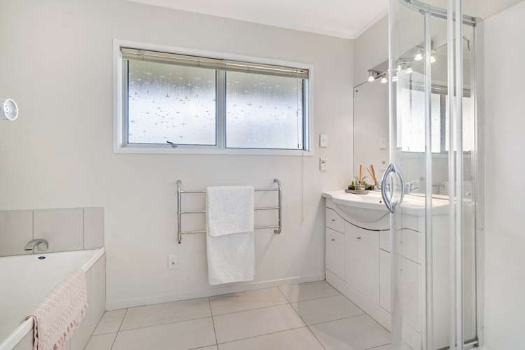 5 Barnhill Crescent Pahurehure_11