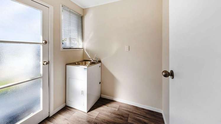 17 Gibbons Road Manurewa_9