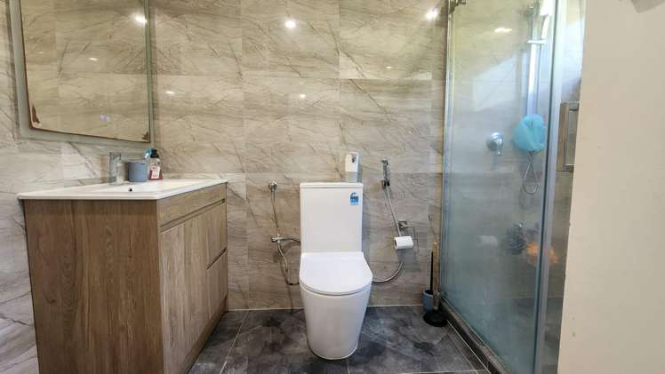 2/24 Commodore Drive Lynfield_14