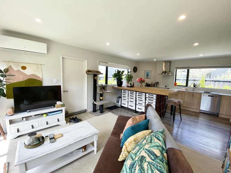 2/98 Hills Road Richmond_3