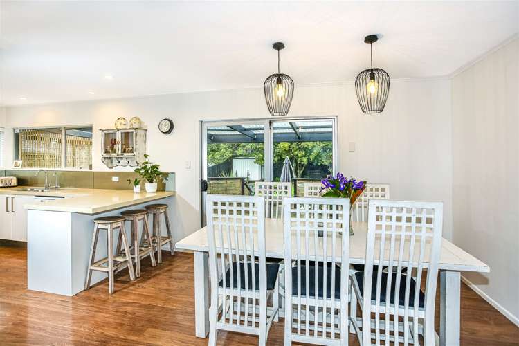 12 Laurelwood Avenue Pukekohe_3