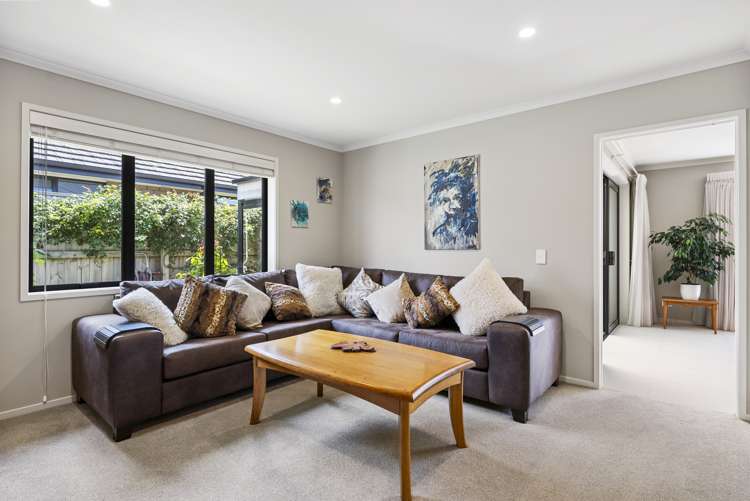 6 Karearea Drive Coastlands_15