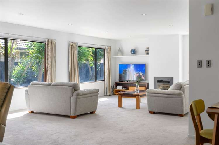 22 Palliser Drive Huntington_3