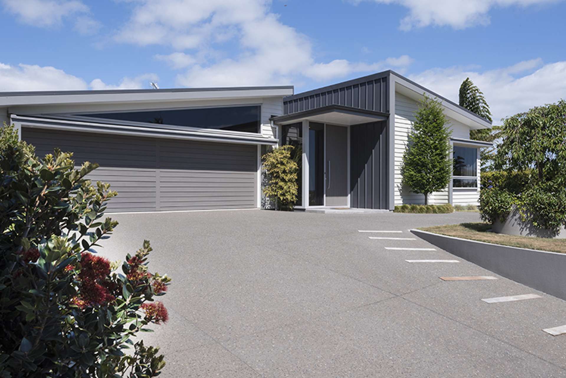 2 Charles Dickens Drive Mellons Bay_0