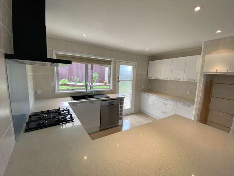 2/44 Howe Street Howick_3