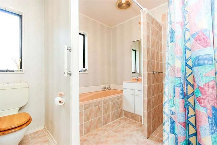 18 Meadowvale Rise Titirangi_3