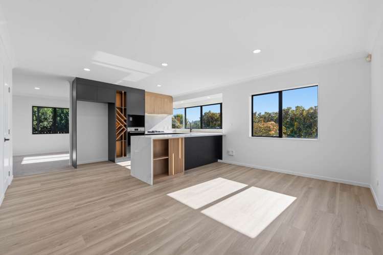8 Emsworth Court_1