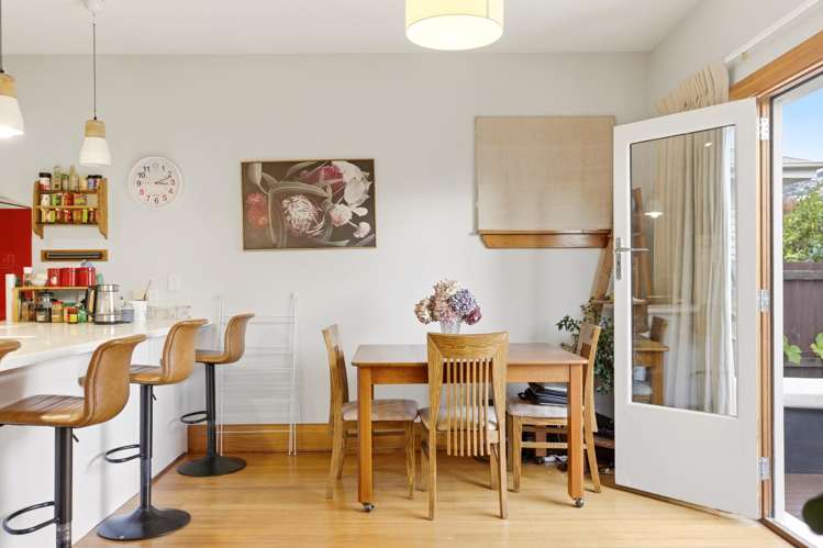 24 Birdwood Avenue Beckenham_11