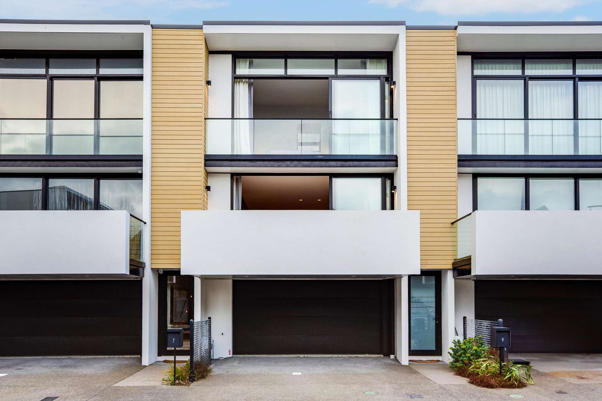 7 Jean Caldwell Way Island Bay_0