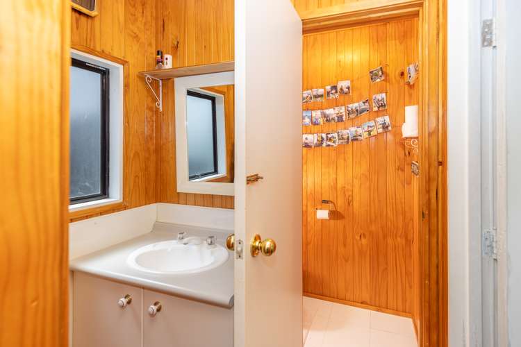 330 Tahuri Street Kawhia_15