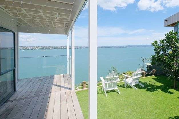 2/26 Tizard Road in Birkenhead Point, Auckland