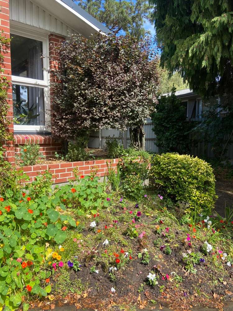 55 Woodbury Street Russley_32