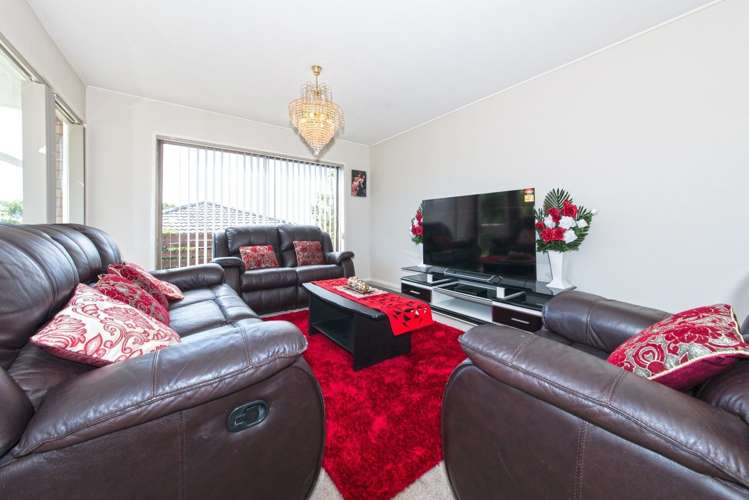 27 Diorella Drive Clover Park_14